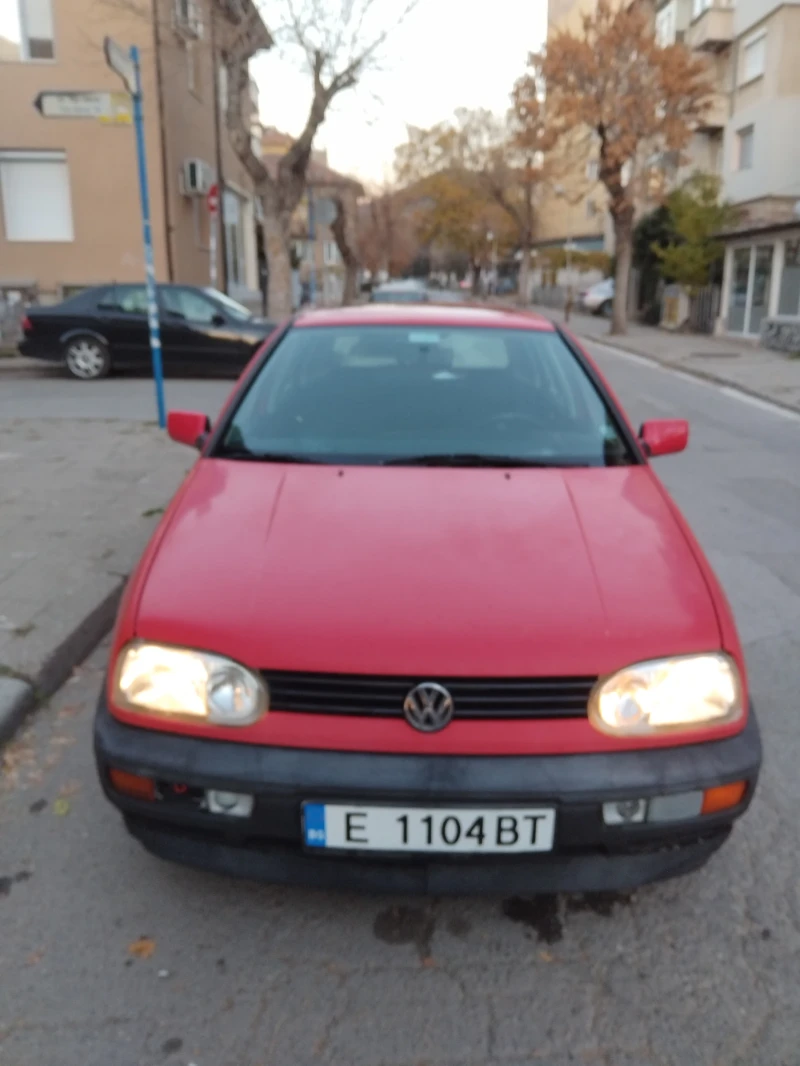 VW Golf, снимка 1 - Автомобили и джипове - 48006847