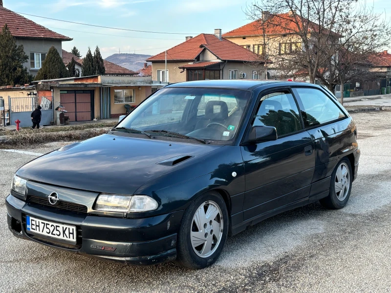 Opel Astra, снимка 2 - Автомобили и джипове - 48854545