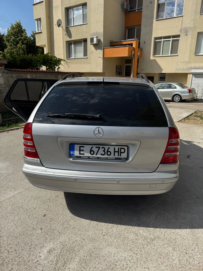 Mercedes-Benz C 240, снимка 4 - Автомобили и джипове - 52476469
