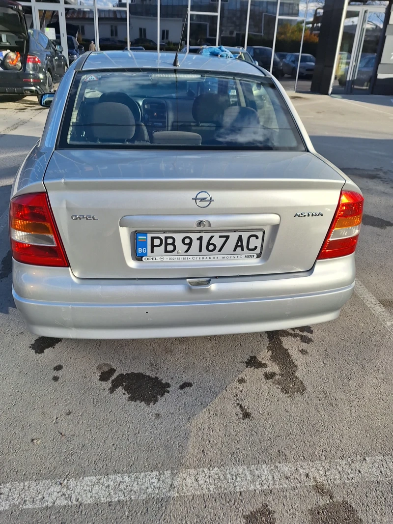 Opel Astra 1.6 Газ /Бензин, снимка 4 - Автомобили и джипове - 52514459