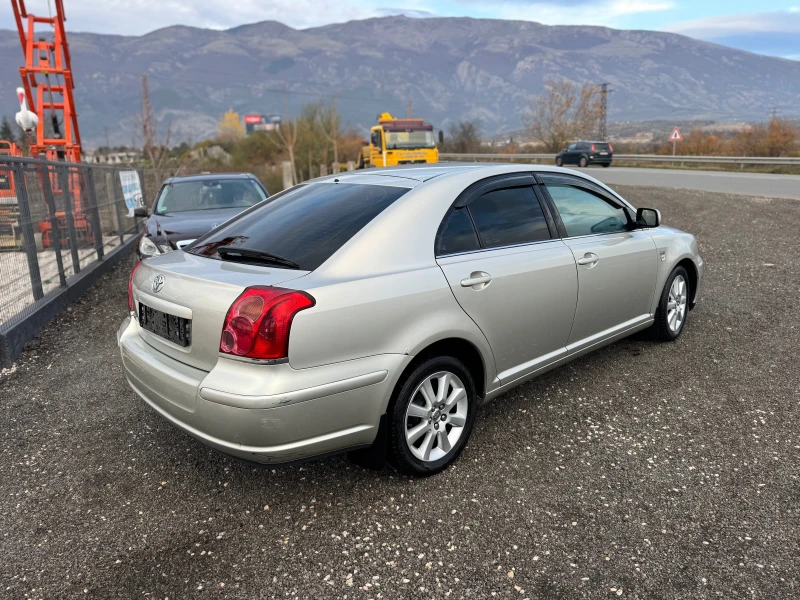 Toyota Avensis, снимка 4 - Автомобили и джипове - 52543754