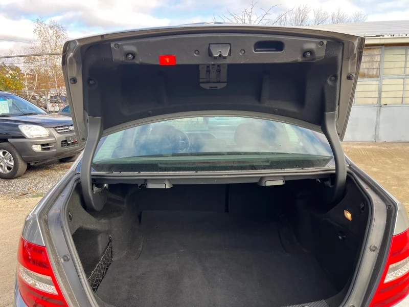 Mercedes-Benz C 220 CDI Avantgarde , снимка 7 - Автомобили и джипове - 52612058