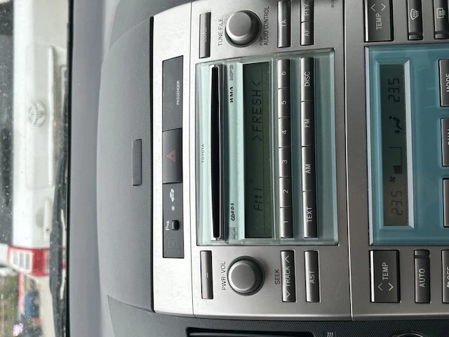 Toyota Verso, снимка 7 - Автомобили и джипове - 54163439