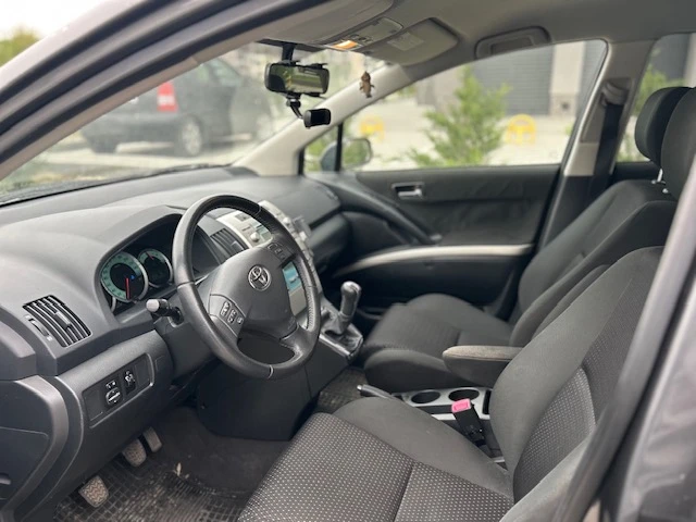 Toyota Verso, снимка 11 - Автомобили и джипове - 54163439