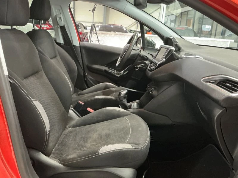Peugeot 208 208 1.2 PureTech Style, снимка 3 - Автомобили и джипове - 55366802
