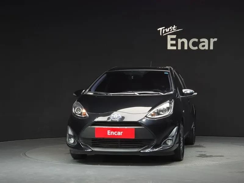Toyota Prius C 1.5, снимка 3 - Автомобили и джипове - 55702248