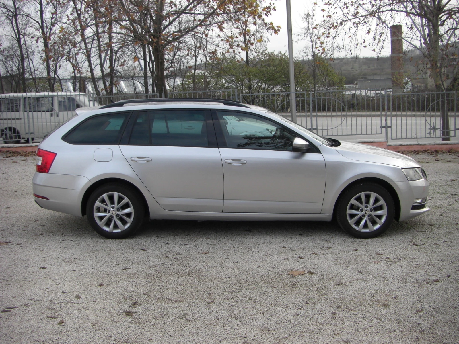 Skoda Octavia TDI NAVI AVTOMAT EURO 6B - изображение 6