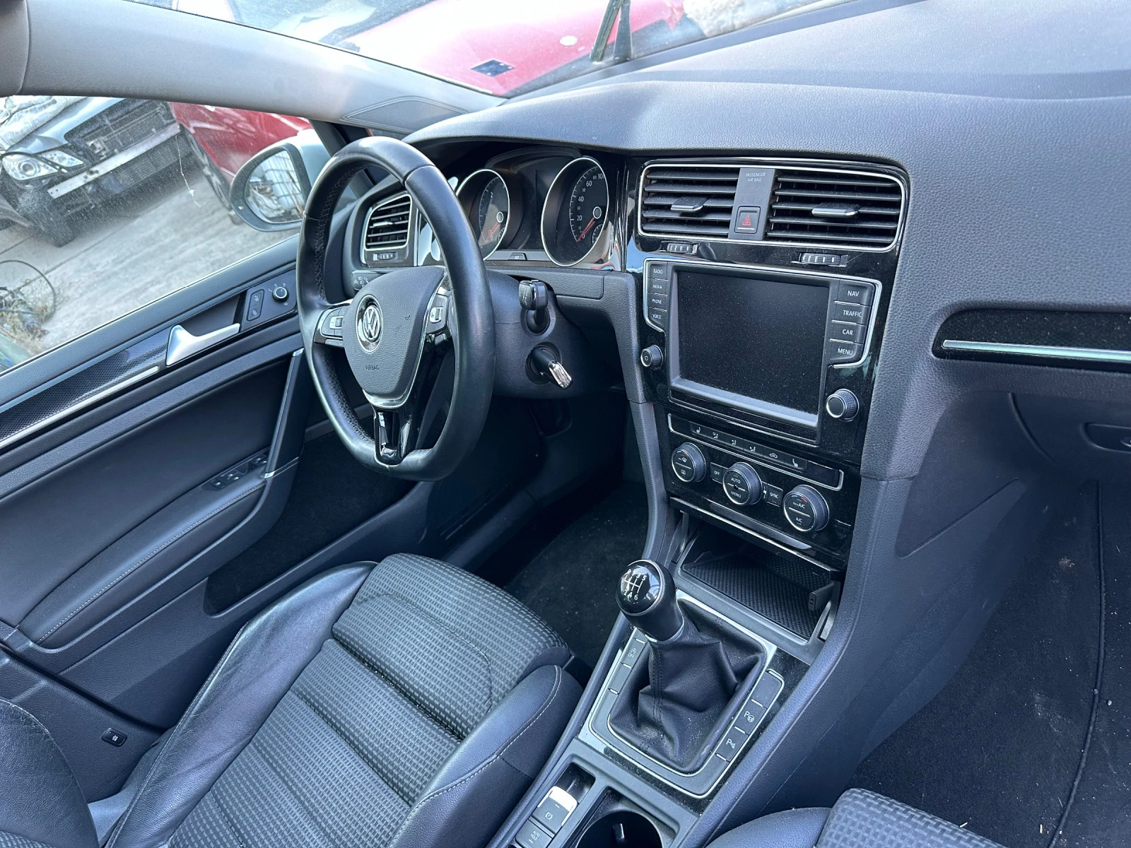 VW Golf 2.0TDI | Mobile.bg — изображение 15