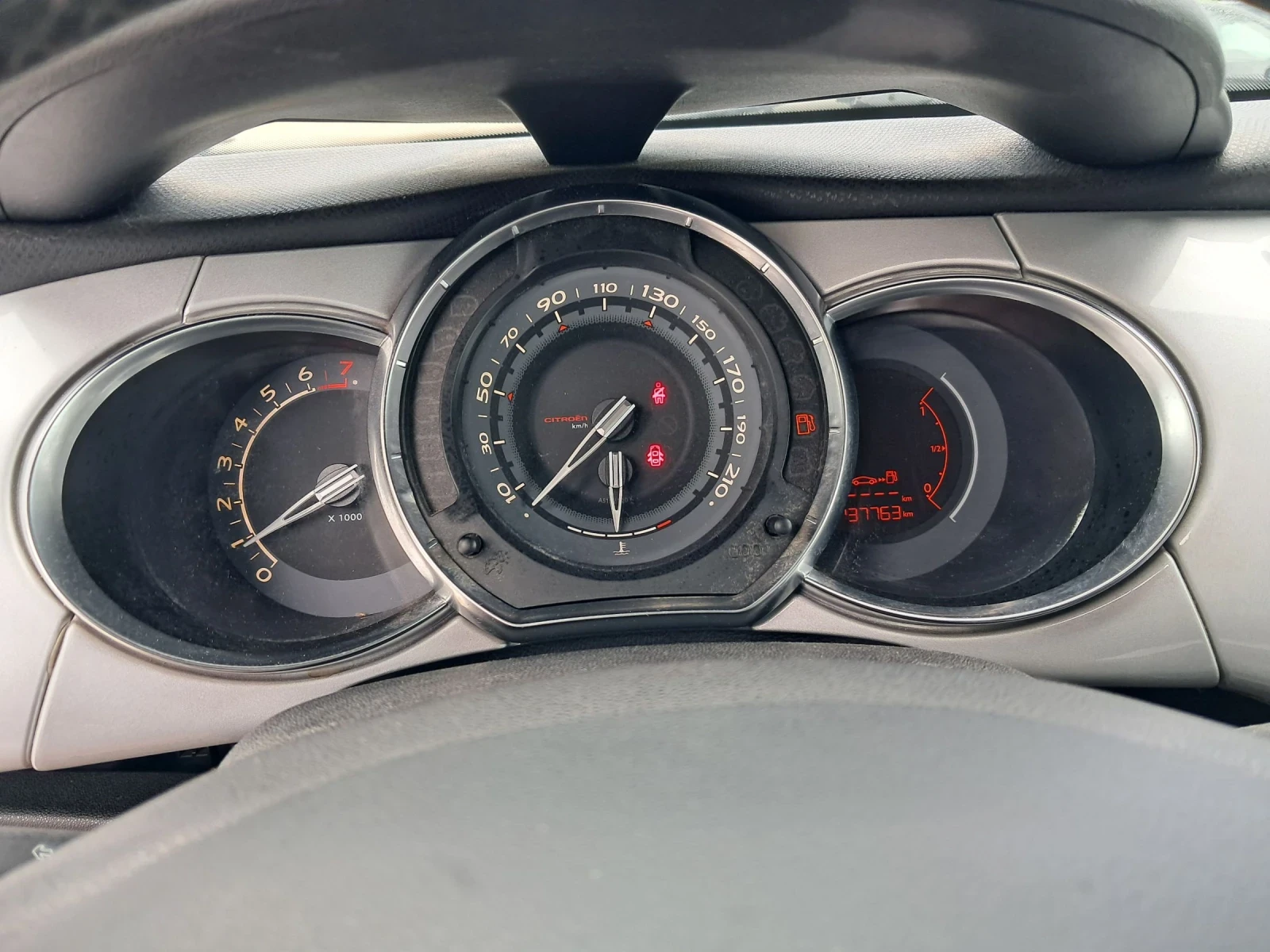 Citroen DS3 14 БЕНЗИН | Mobile.bg — изображение 13