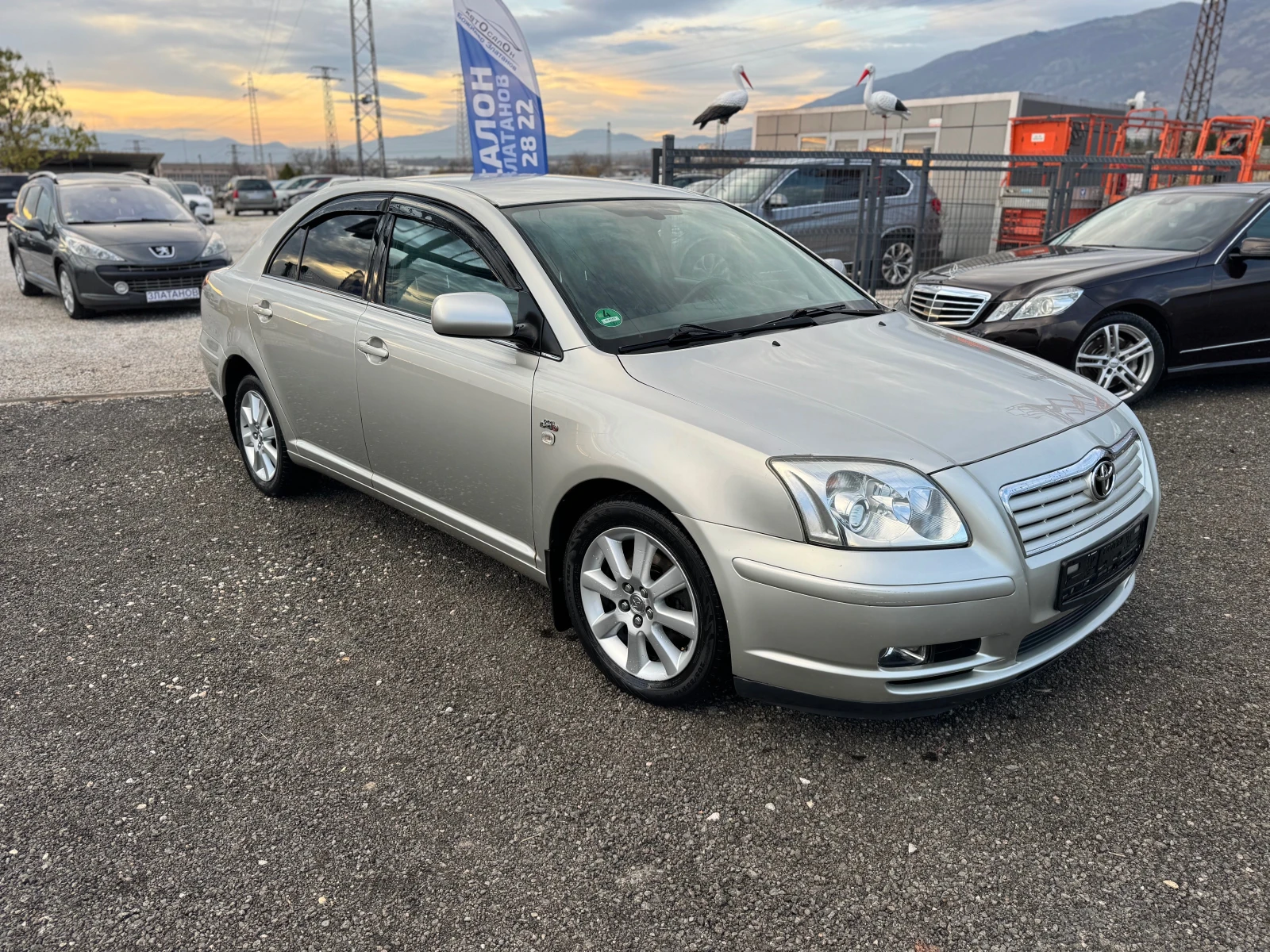 Toyota Avensis  - изображение 5