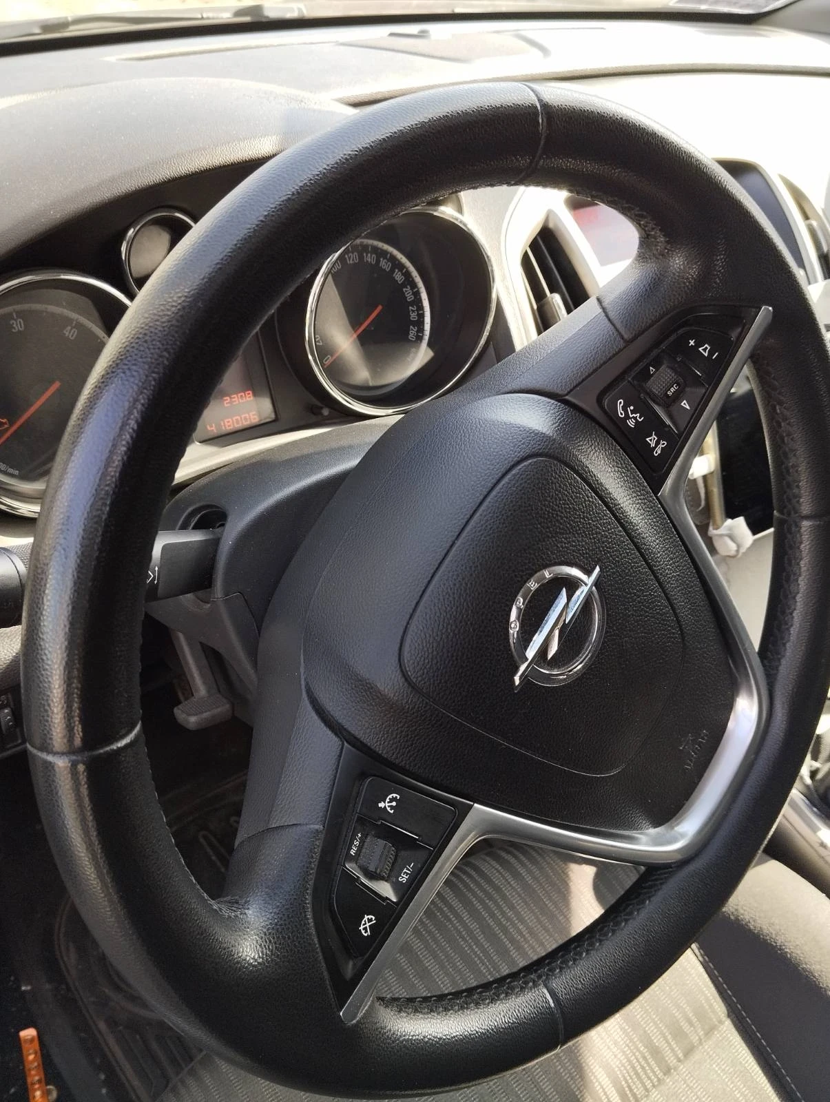 Opel Astra, снимка 11 - Автомобили и джипове - 53714066