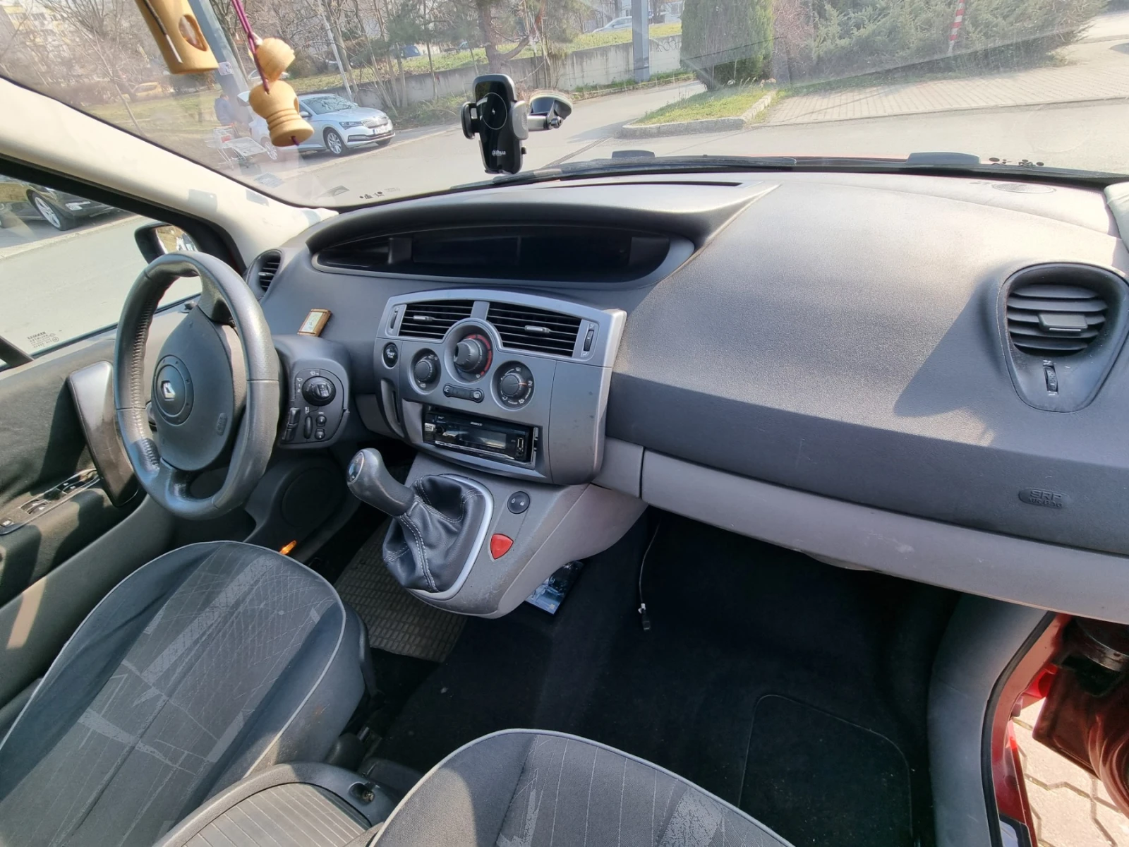 Renault Scenic, снимка 11 - Автомобили и джипове - 54420204