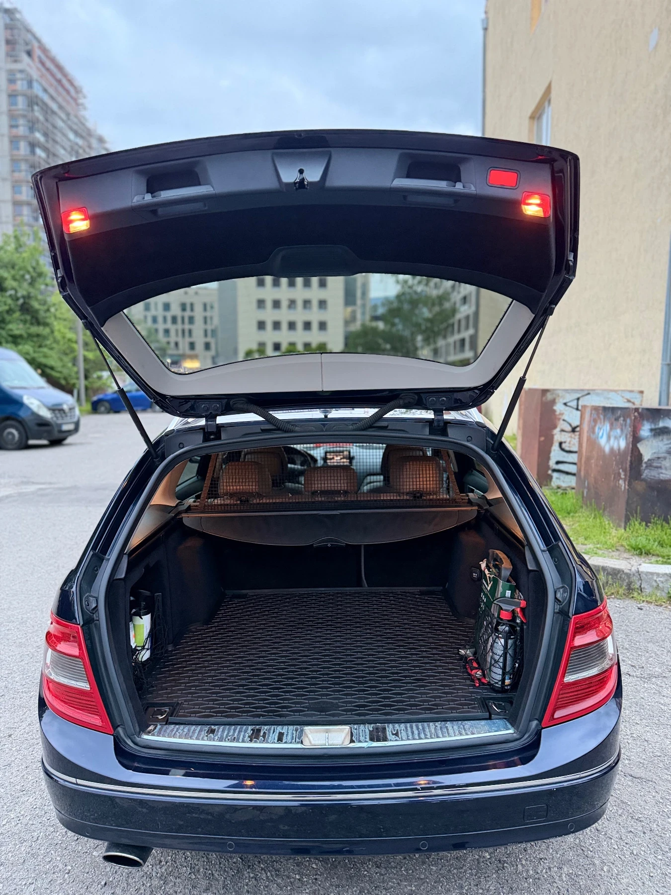 Mercedes-Benz C 220 C220 Avangarde, снимка 6 - Автомобили и джипове - 54488830