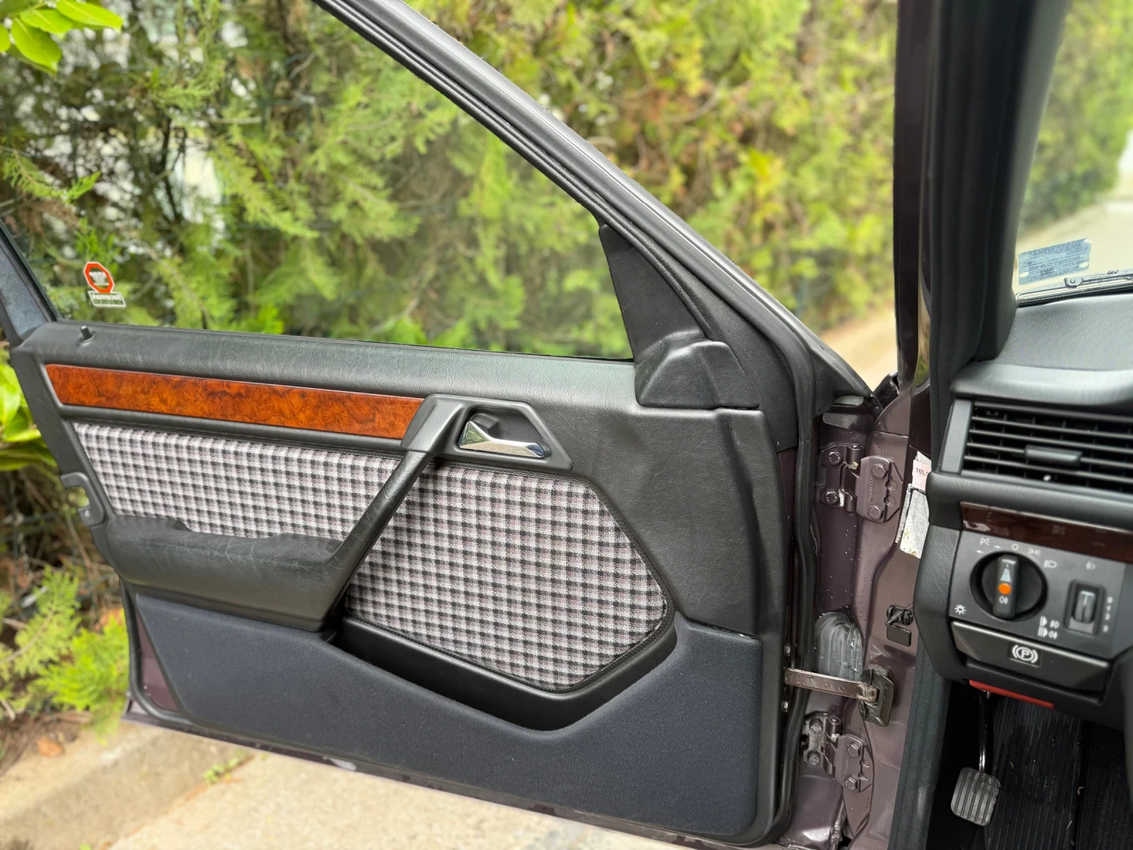 Mercedes-Benz 124 Е 280, снимка 10 - Автомобили и джипове - 54550787