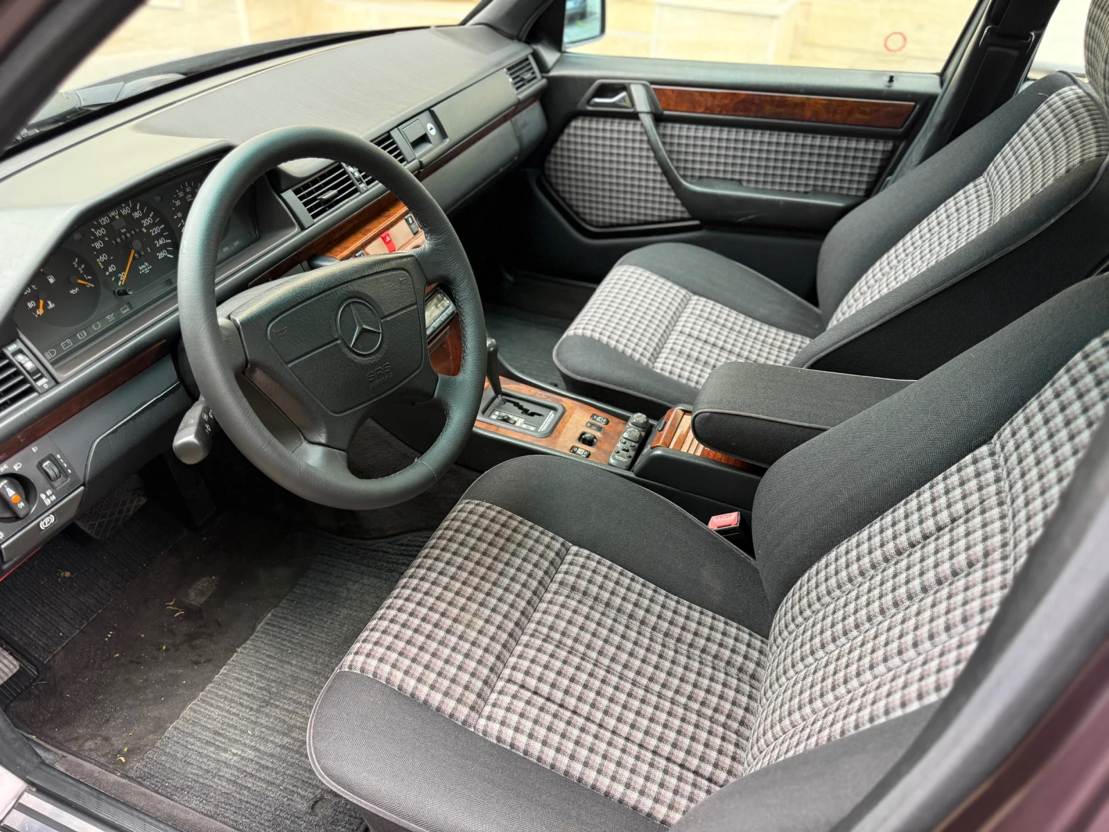 Mercedes-Benz 124 Е 280, снимка 7 - Автомобили и джипове - 54550787