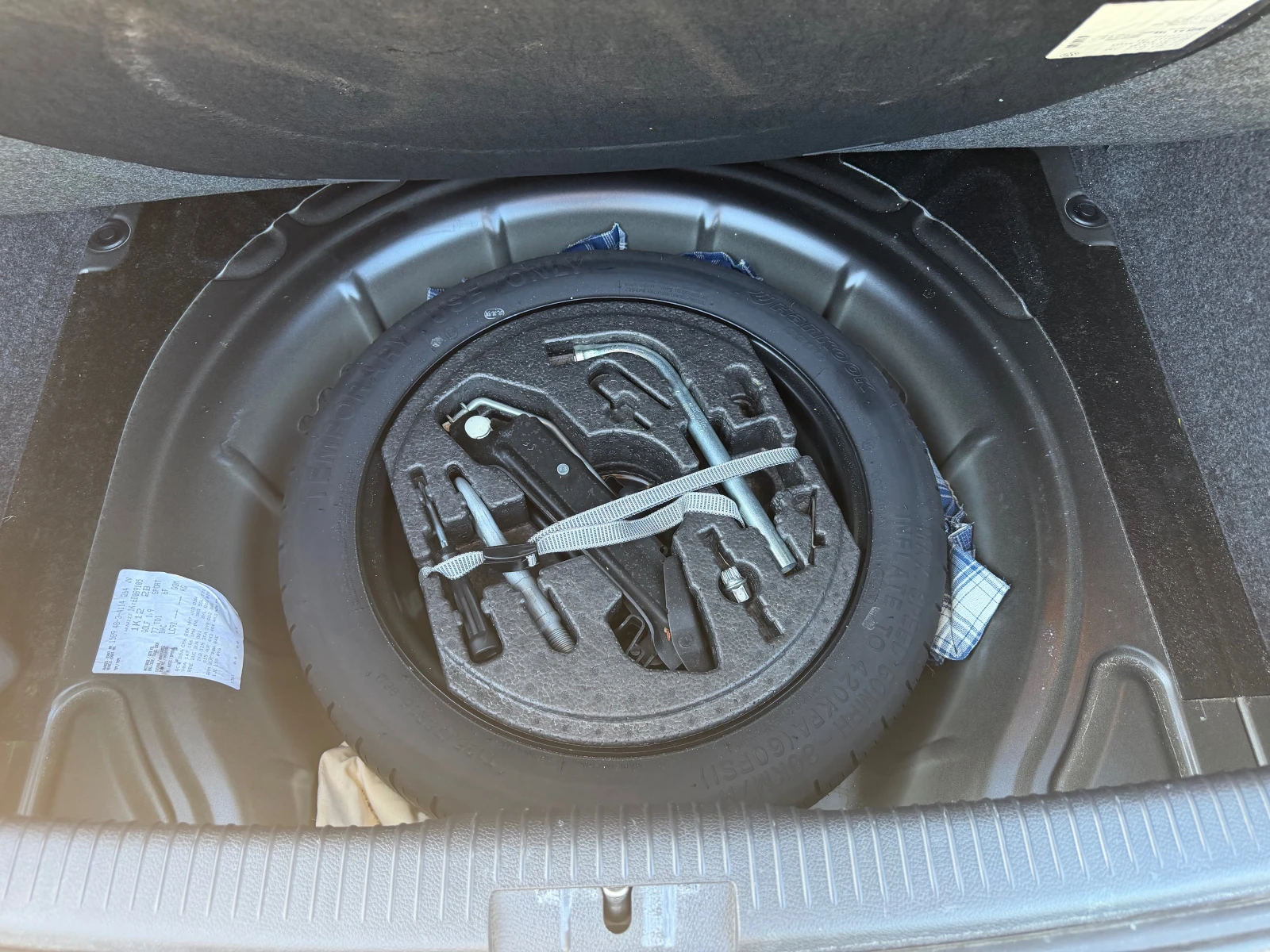 VW Golf 1.9ТDI 6 ck, снимка 16 - Автомобили и джипове - 54718545
