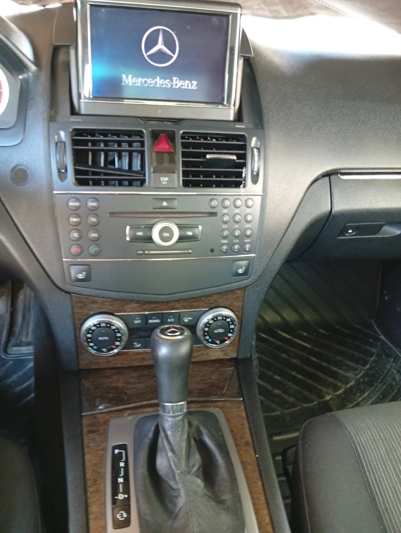 Mercedes-Benz C 220 Elegance , снимка 3 - Автомобили и джипове - 55051226