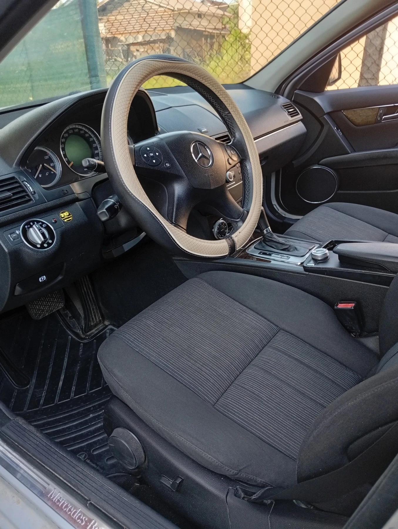 Mercedes-Benz C 220 Elegance , снимка 7 - Автомобили и джипове - 55051226