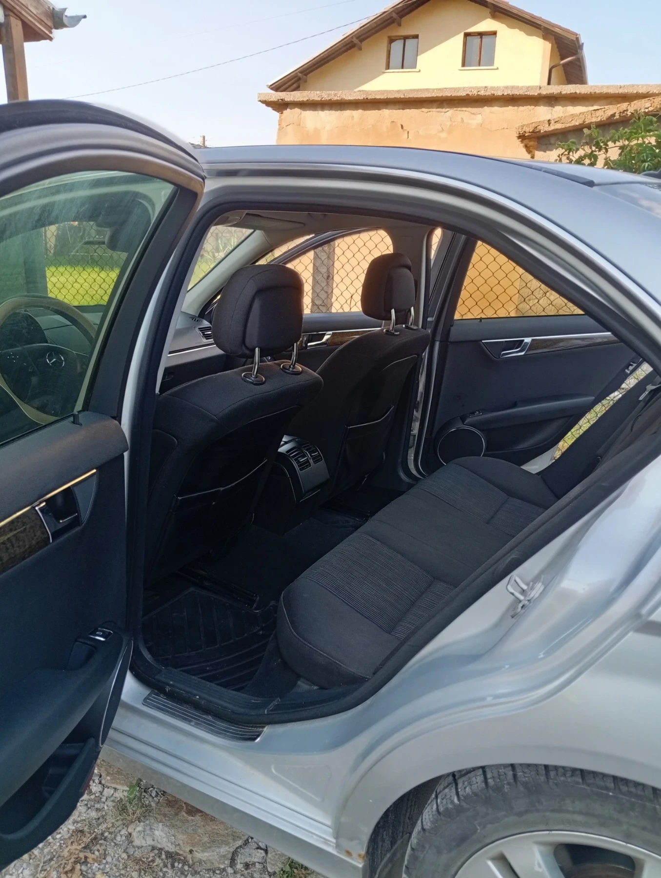 Mercedes-Benz C 220 Elegance , снимка 6 - Автомобили и джипове - 55051226