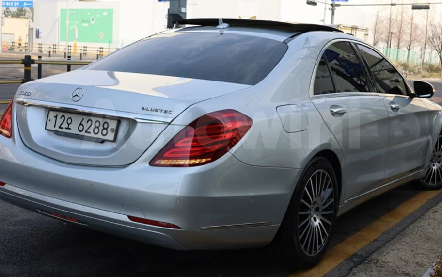Mercedes-Benz S 350 * АВТО КРЕДИТ* ЦЕНА ДО БГ * Сервизна история * , снимка 3 - Автомобили и джипове - 55326895