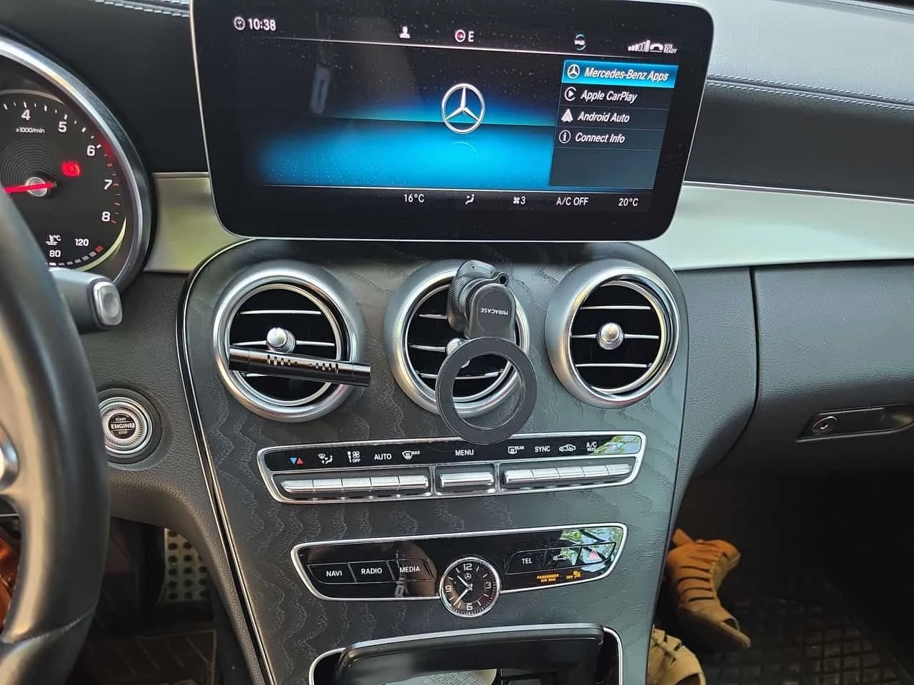 Mercedes-Benz C 300 * 4MATIC Cabriolet * CARFAX * AMG PACK * , снимка 9 - Автомобили и джипове - 55355316