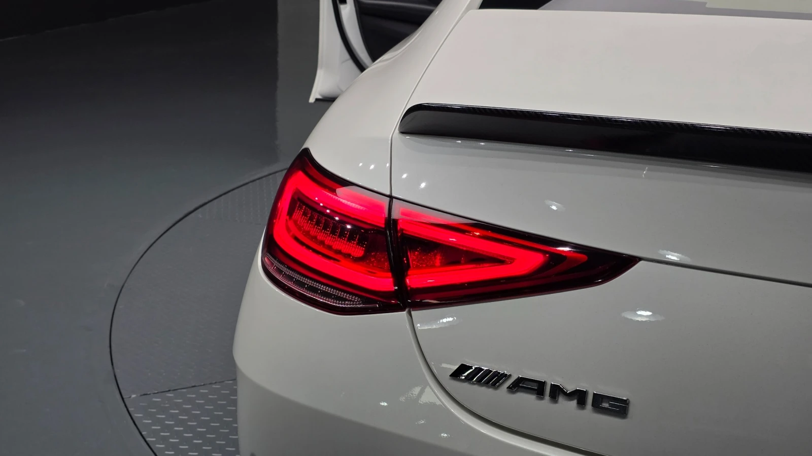 Mercedes-Benz CLS 300, снимка 5 - Автомобили и джипове - 55810432