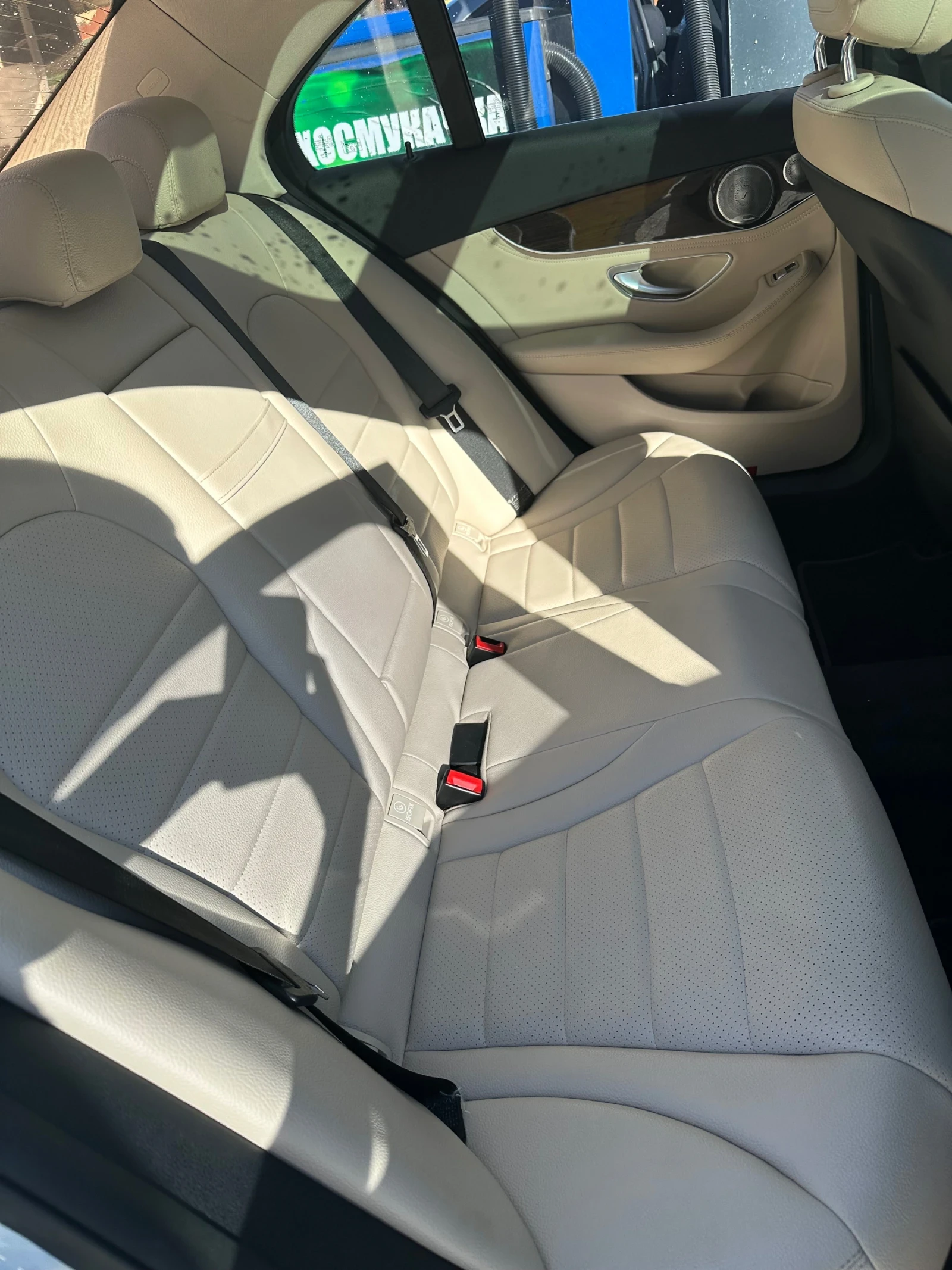 Mercedes-Benz C 300 4 матик, снимка 14 - Автомобили и джипове - 56020671