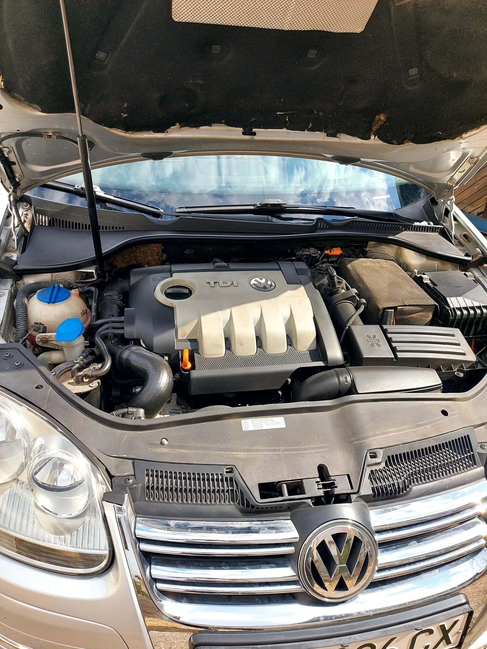 VW Jetta, снимка 2 - Автомобили и джипове - 56163981