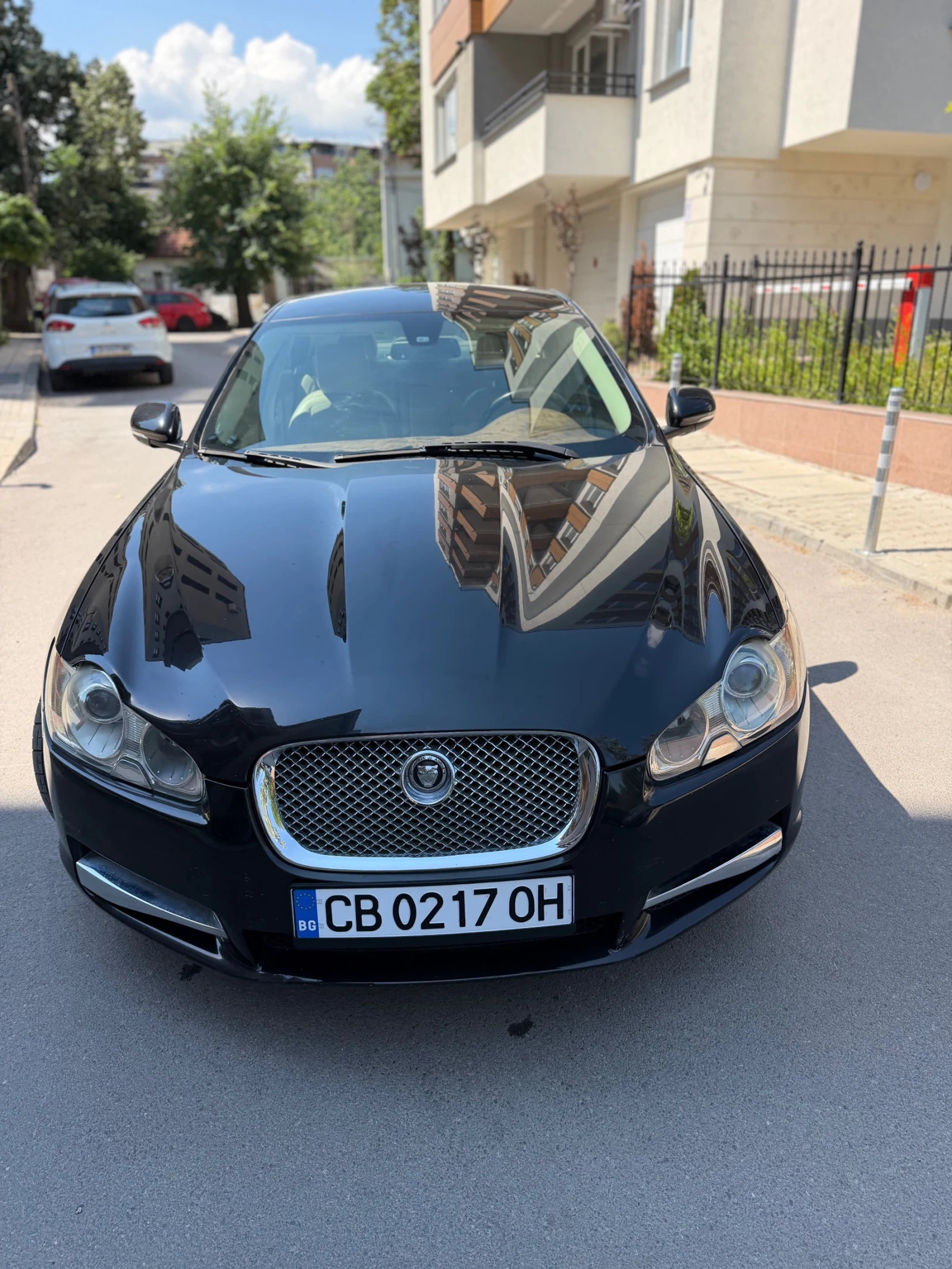 Jaguar Xf 3.0 Luxury, снимка 2 - Автомобили и джипове - 56194178