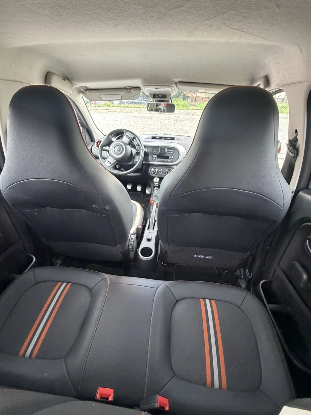 Renault Twingo GT 0.9 TCe, снимка 13 - Автомобили и джипове - 56197632