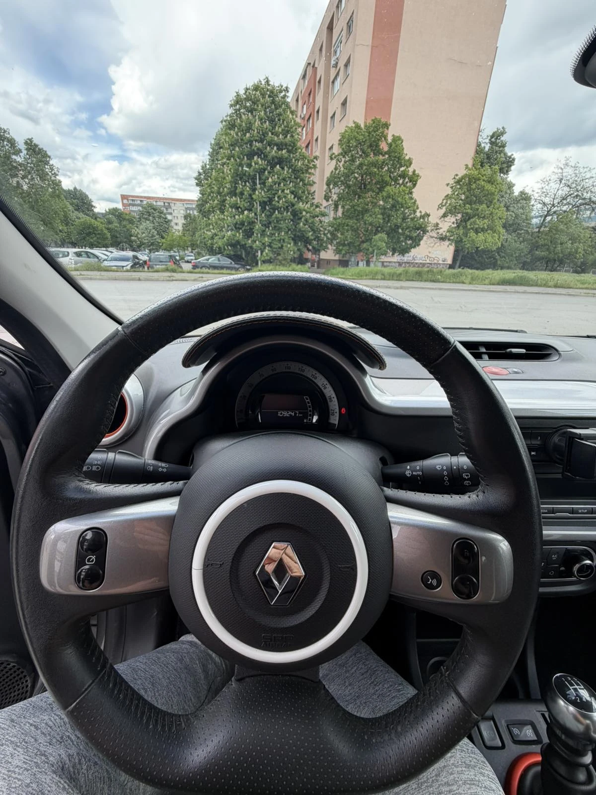 Renault Twingo GT 0.9 TCe, снимка 11 - Автомобили и джипове - 56197632