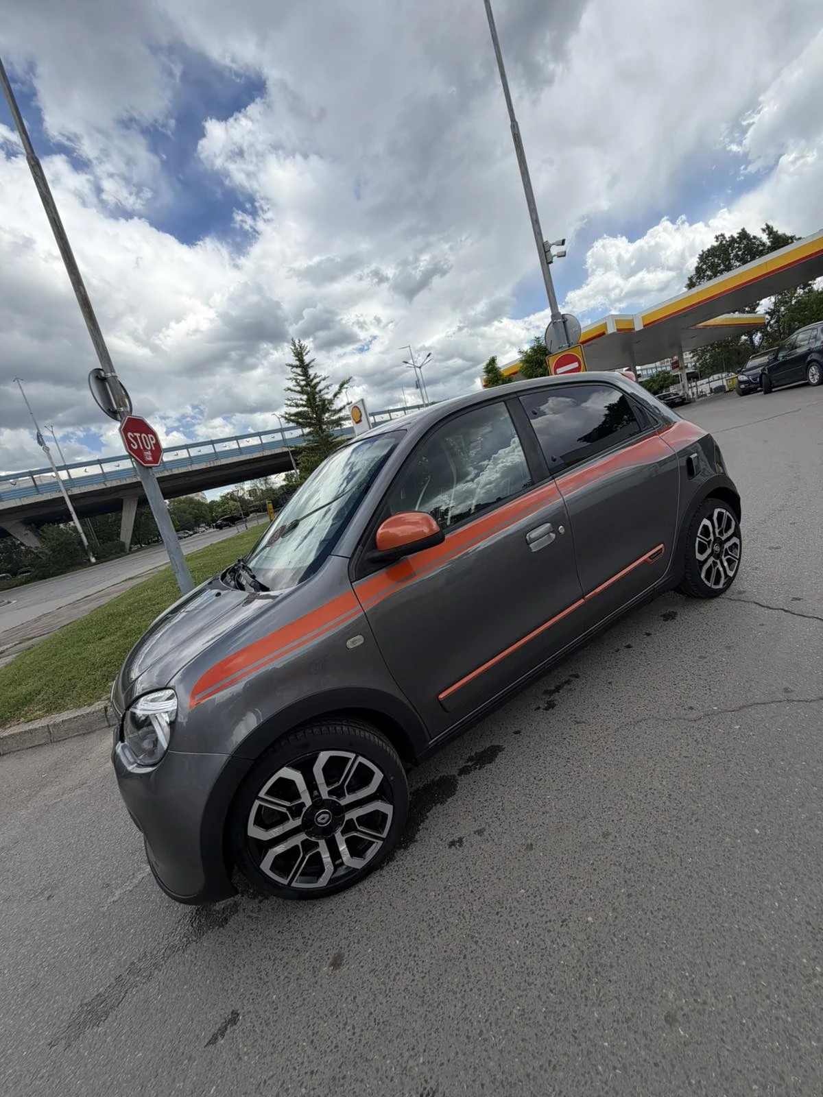 Renault Twingo GT 0.9 TCe, снимка 4 - Автомобили и джипове - 56197632
