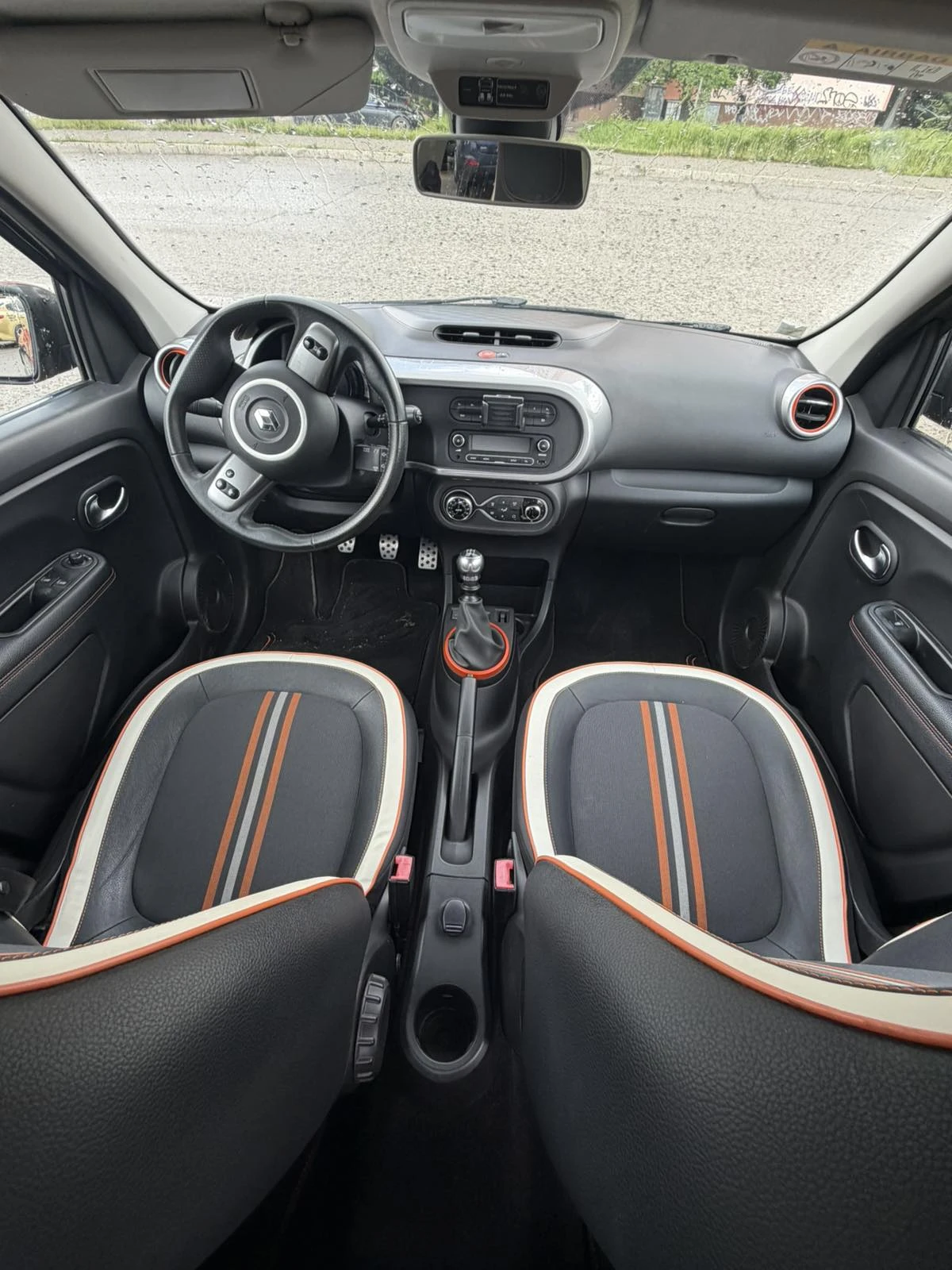 Renault Twingo GT 0.9 TCe, снимка 12 - Автомобили и джипове - 56197632