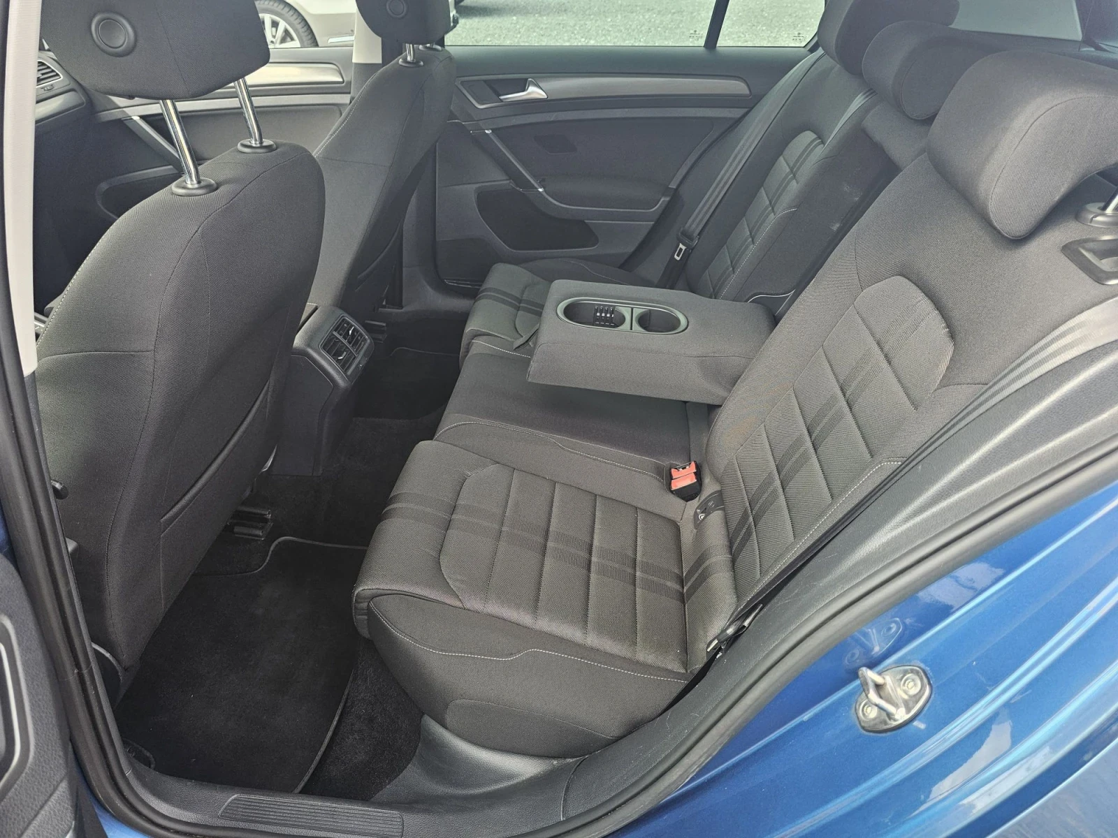 VW Golf 1.6TDI Bi-XENON!!! | Mobile.bg � ����������� 12