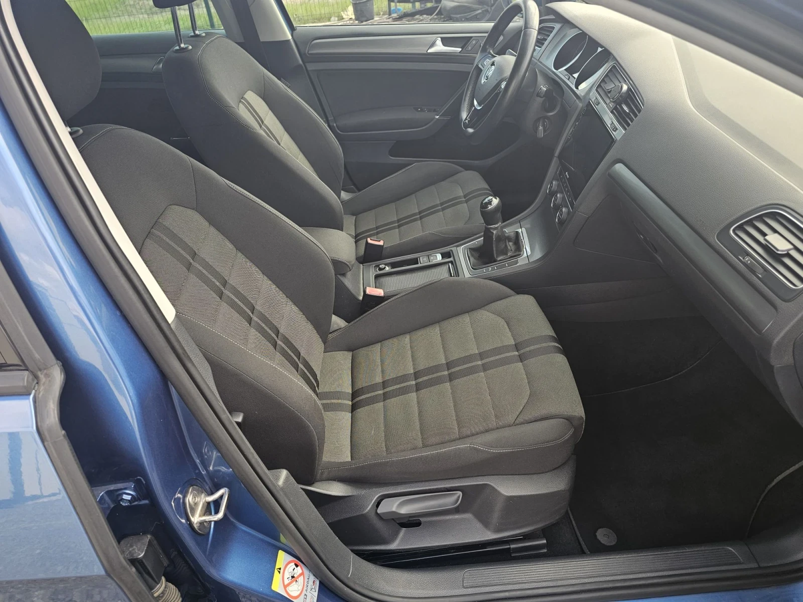 VW Golf 1.6TDI Bi-XENON!!! | Mobile.bg � ����������� 11