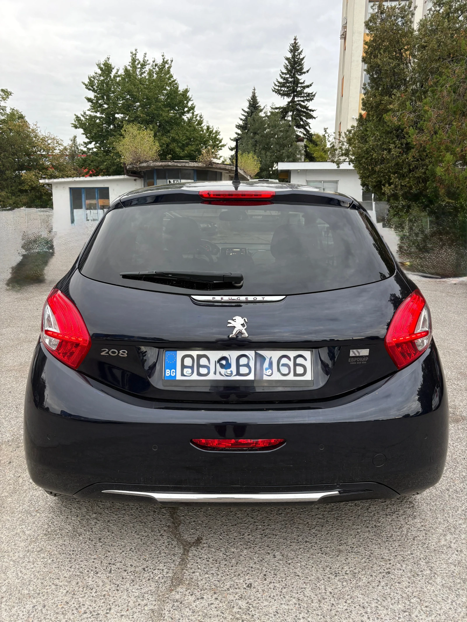 Peugeot 208 XY, снимка 2 - Автомобили и джипове - 56733485