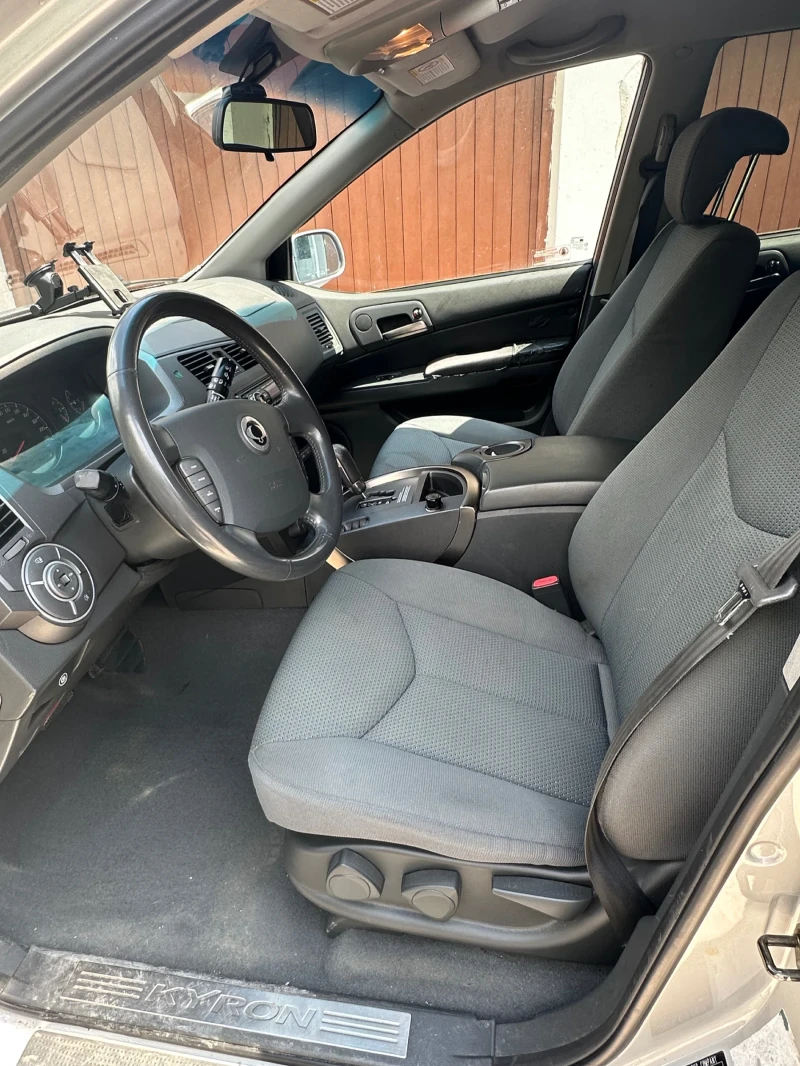 SsangYong Kyron, снимка 10 - Автомобили и джипове - 51857730