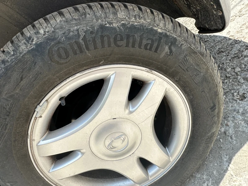 SsangYong Kyron, снимка 14 - Автомобили и джипове - 51857730