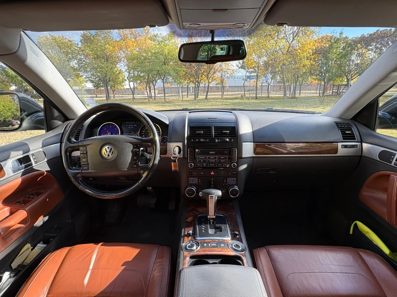 VW Touareg 3.0 TDI V6 INDIVIDUAL , снимка 10 - Автомобили и джипове - 52024794