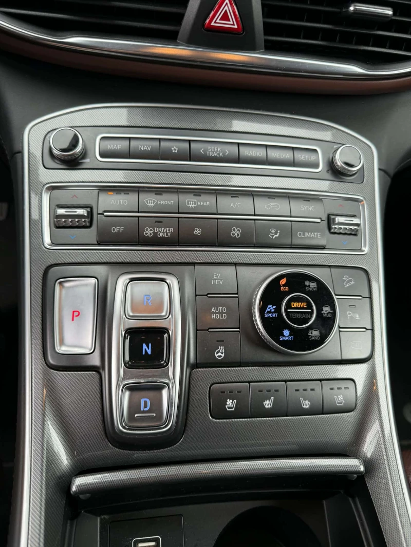 Hyundai Santa fe Plug in Hybrid* Full* Лизинг* , снимка 9 - Автомобили и джипове - 52568192