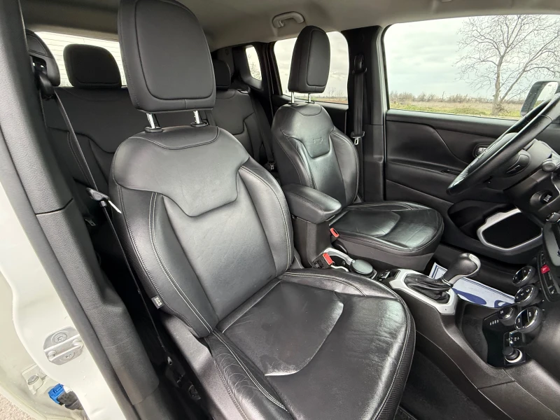 Jeep Renegade 1.4 4x4 AUT. NAVI LIMITED ШВЕЙЦАРИЯ, снимка 11 - Автомобили и джипове - 53569181