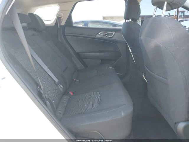 Kia Sportage HYBRID LX, снимка 11 - Автомобили и джипове - 53572083