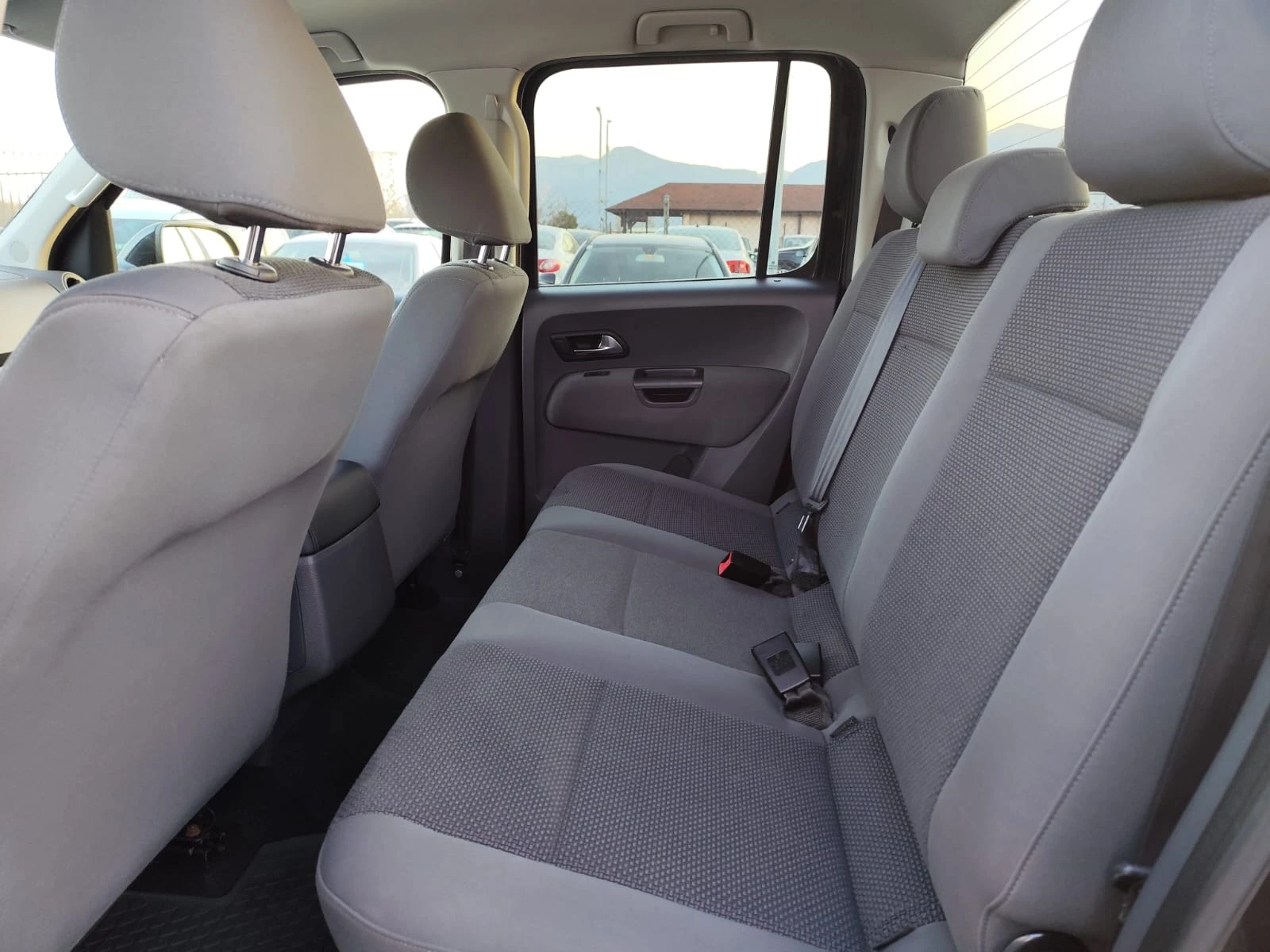 VW Amarok 2.0 дизел 4х4 Италия, снимка 15 - Автомобили и джипове - 53836876