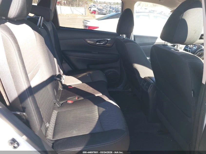 Nissan Rogue 2.5l Sv Intelligent Awd, снимка 8 - Автомобили и джипове - 54180048