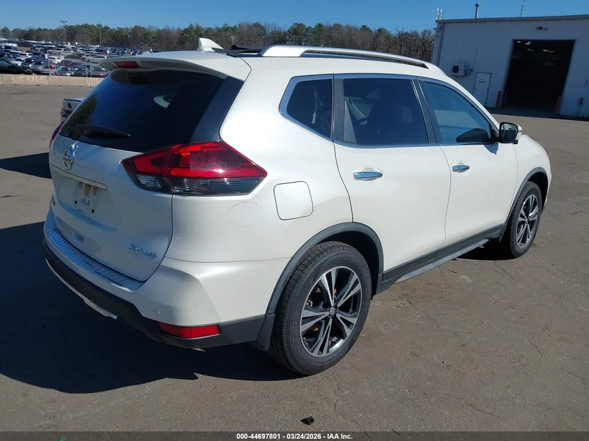 Nissan Rogue 2.5l Sv Intelligent Awd, снимка 4 - Автомобили и джипове - 54180048