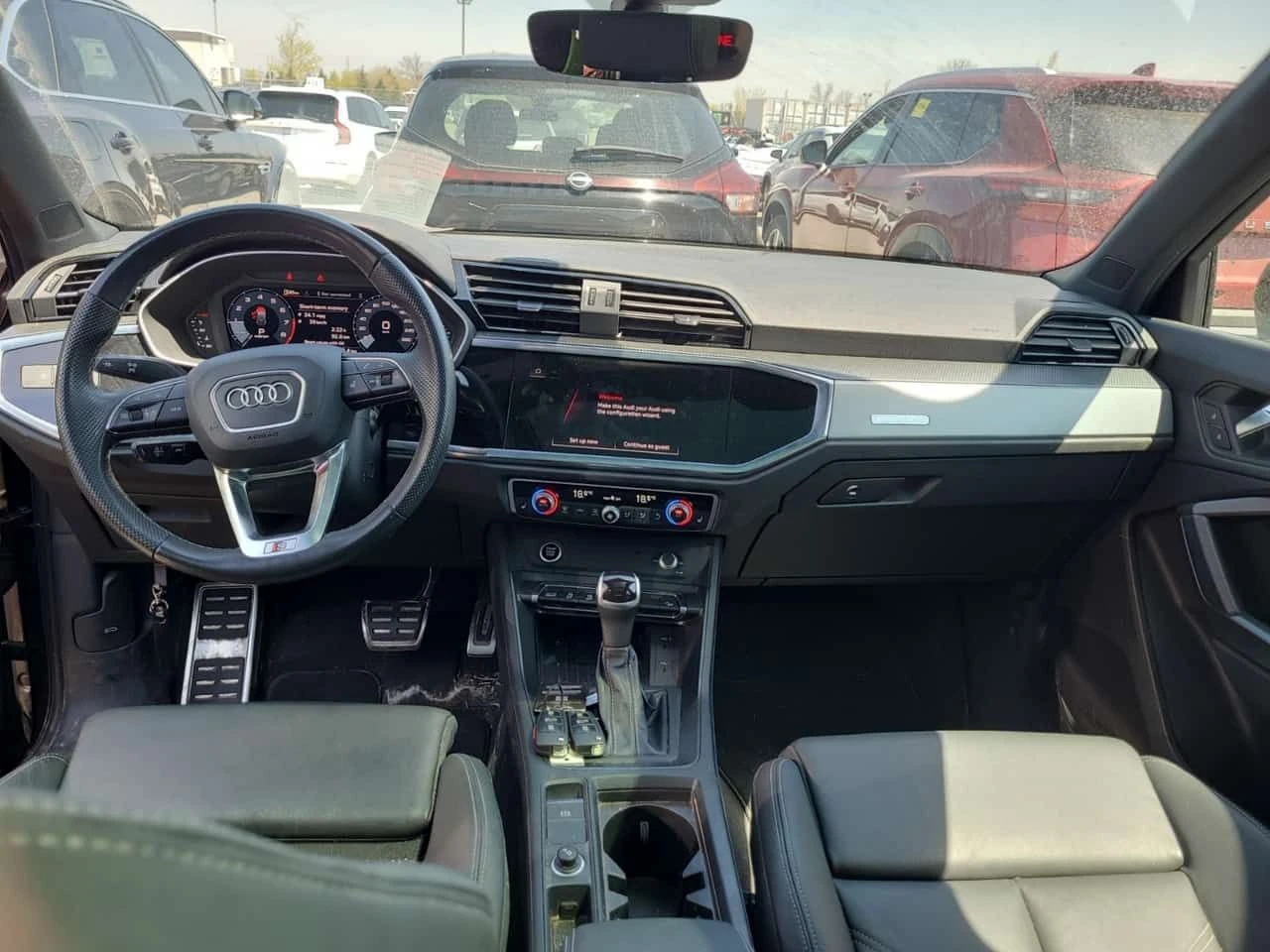 Audi Q3 Progressiv/ПАНОРАМА/ДВА КЛЮЧА , снимка 10 - Автомобили и джипове - 54444859