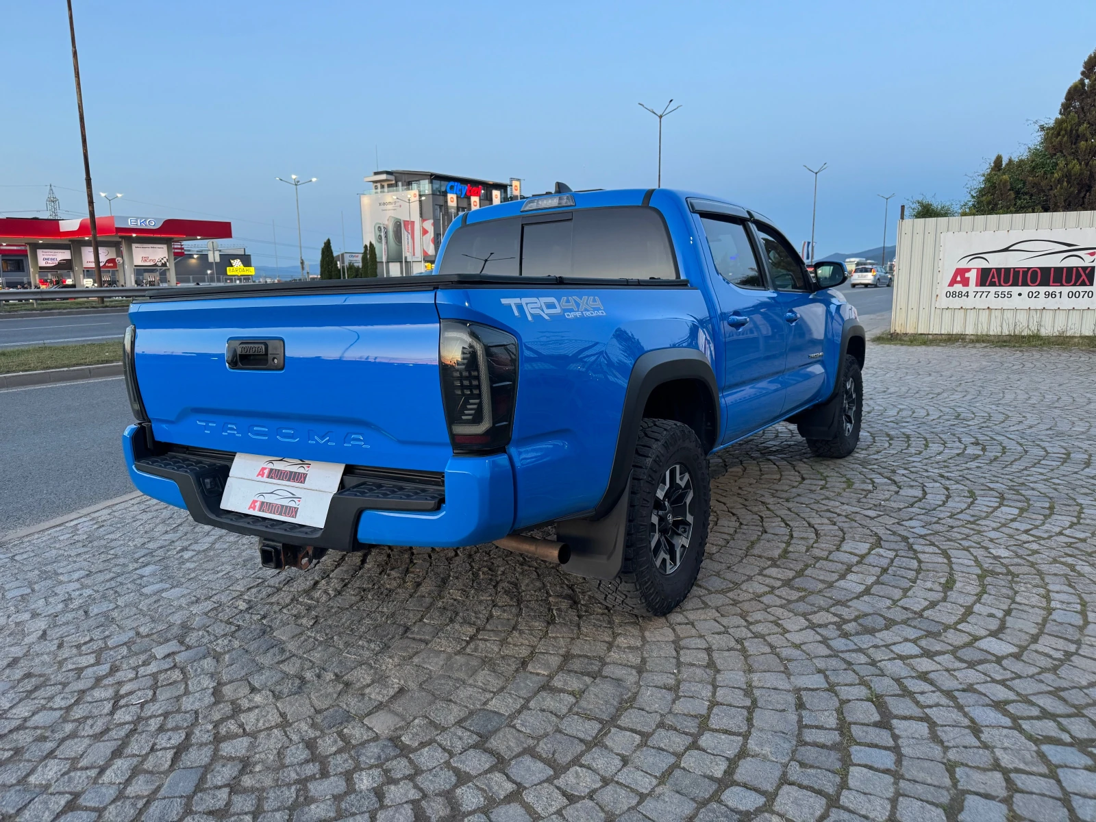 Toyota Tacoma TRD OFFROAD, снимка 4 - Автомобили и джипове - 54620969