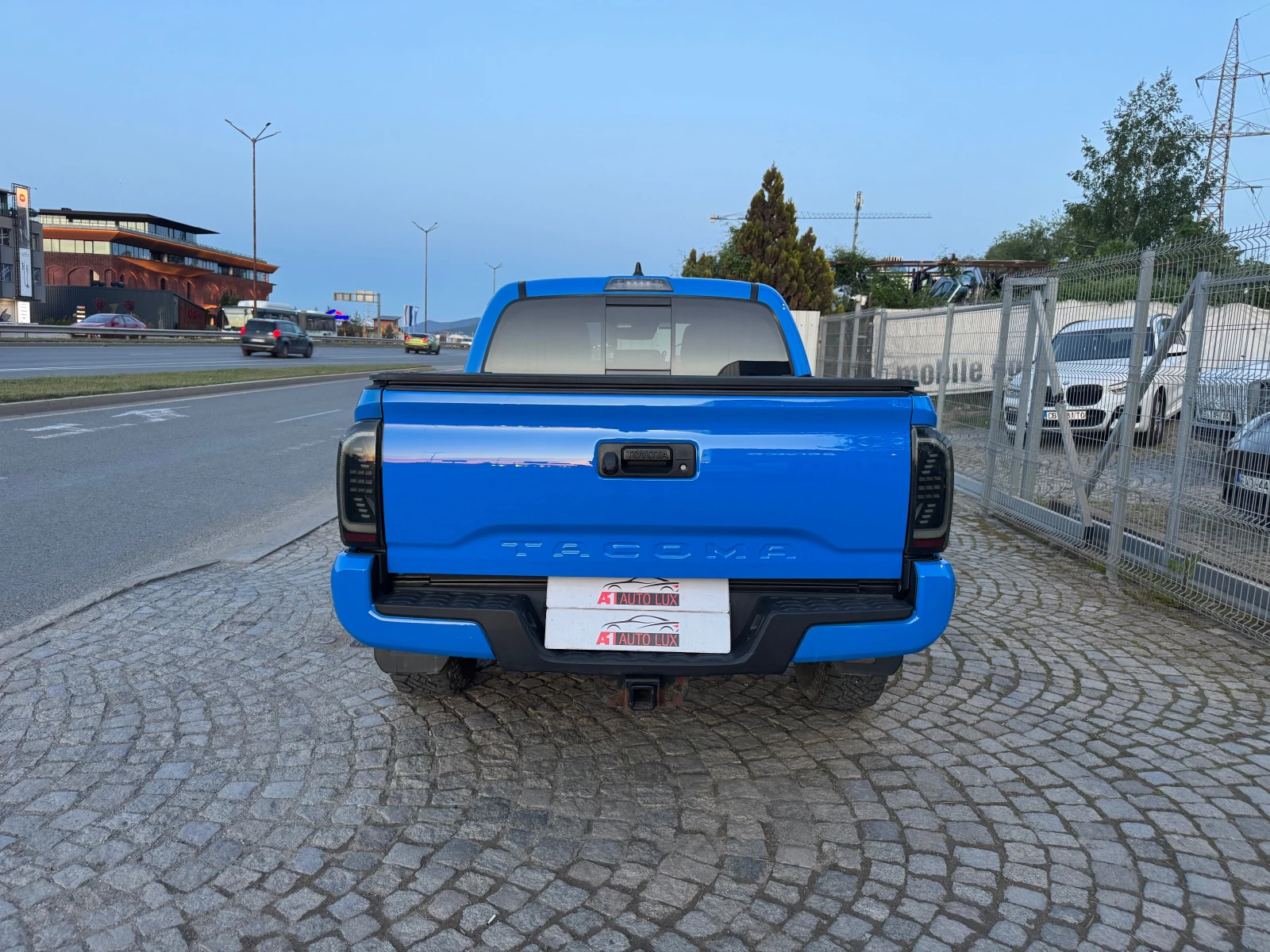 Toyota Tacoma TRD OFFROAD, снимка 5 - Автомобили и джипове - 54620969