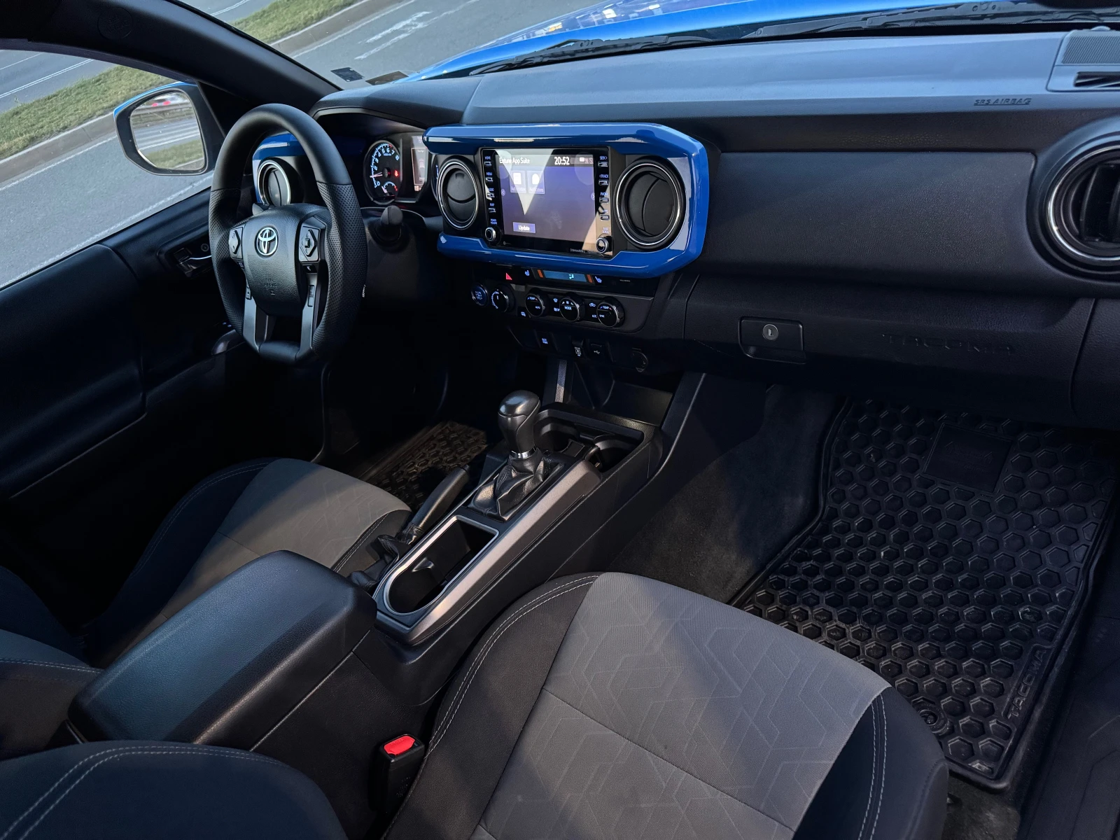 Toyota Tacoma TRD OFFROAD, снимка 14 - Автомобили и джипове - 54620969