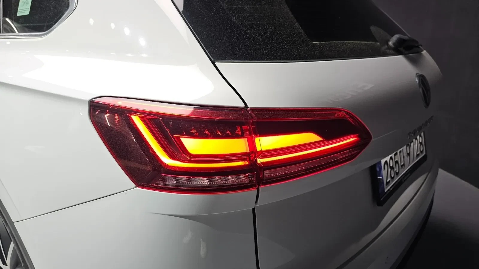VW Touareg PRESTIGE* ОБДУХ* ДИСТРОНИК* ВЪЗДУХ* MATRIX* MАСАЖ*, снимка 14 - Автомобили и джипове - 54931190
